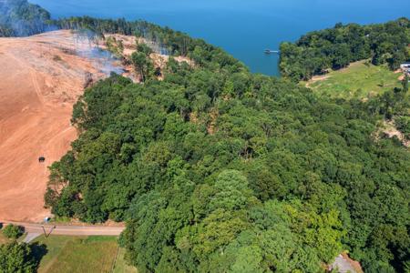 Lot 2 Lowe Drive (Carlyle Pointe)