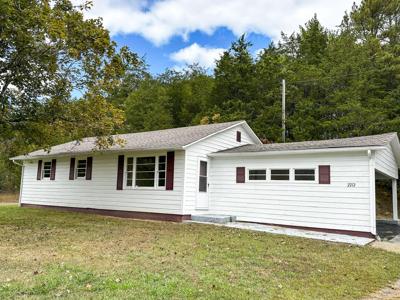 2212 Chestnut Hill ROAD