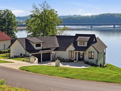 2126 Edgewater Sound