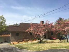 218 Five Point Dr.