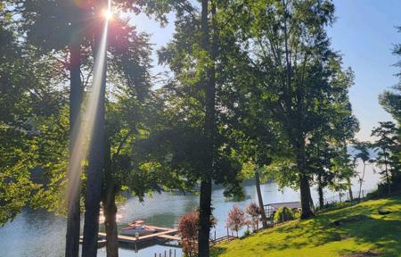 14765 Lakeshore Drive