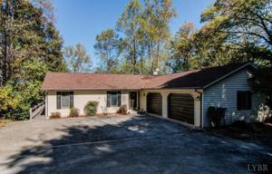 26 Woodlake Drive