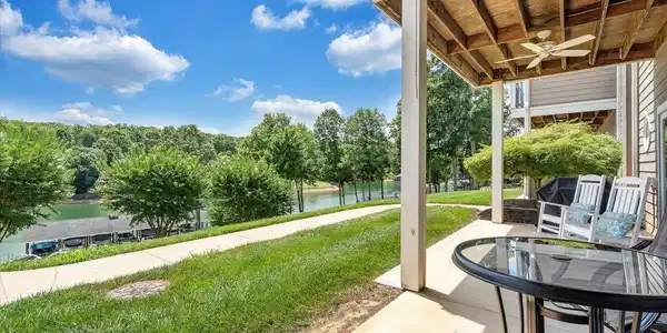 335 S Pointe Shore