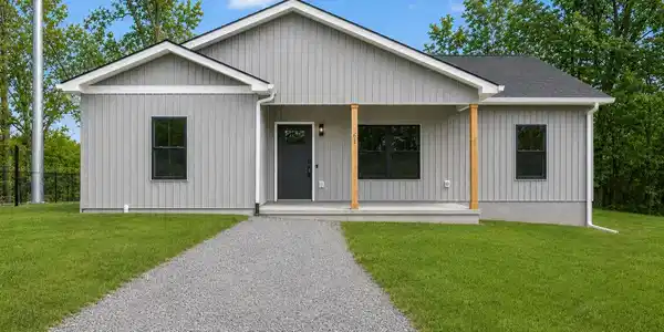 Lot 13 307 Lake Park