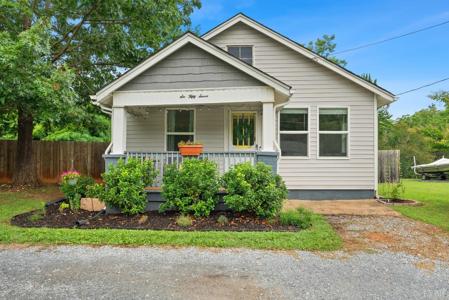 657 Leesville