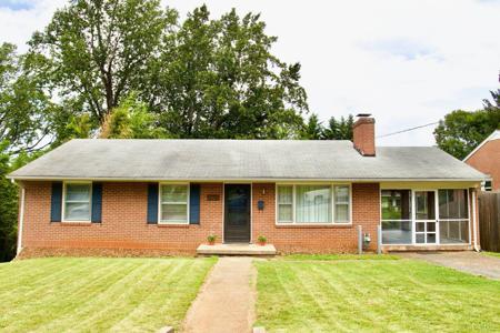 4621 Oakdale