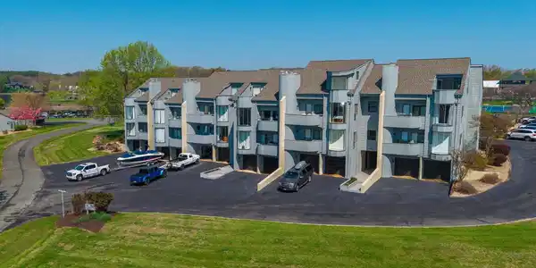 25 Clubhouse Towers