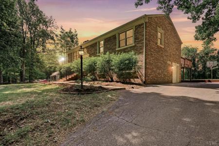 215 Cameron