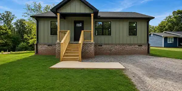 Lot 23 501 Lake Park