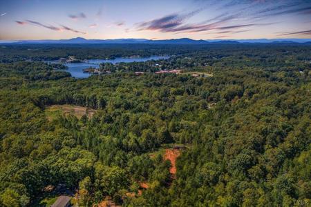 Timberwood Ln