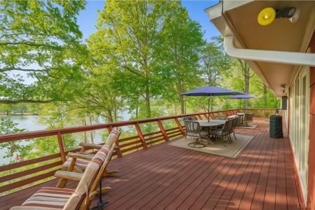 106 Catlett Ct