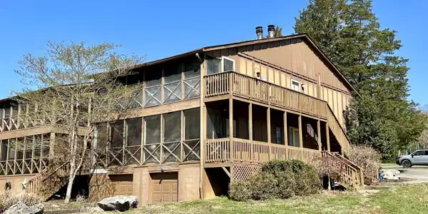 52-1 Woodson Bend Resort