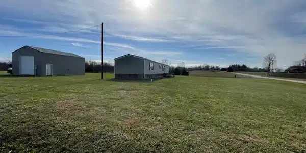 6714 HWY 761