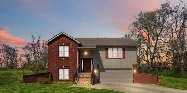 290 Twin Rivers Circle