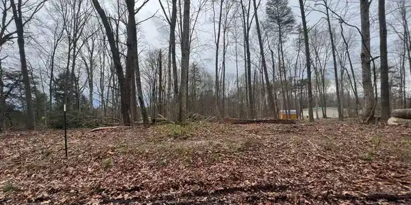 2 Lazy Trail Road