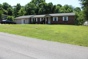 300 Woodland Grove Dr Drive