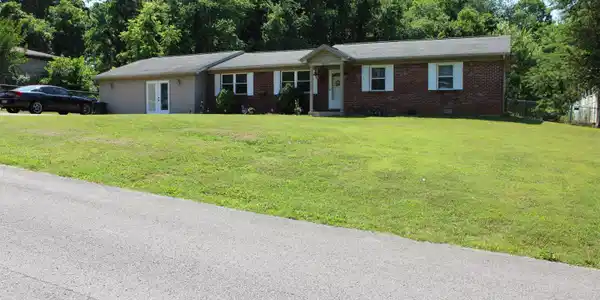300 Woodland Grove Dr Drive