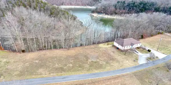 23 Laurel Road