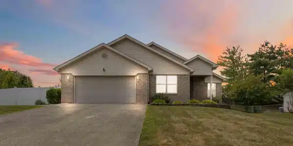 84 Summit Pointe Drive