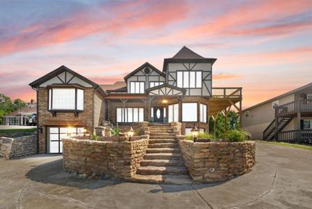 518 W Lakeshore Drive