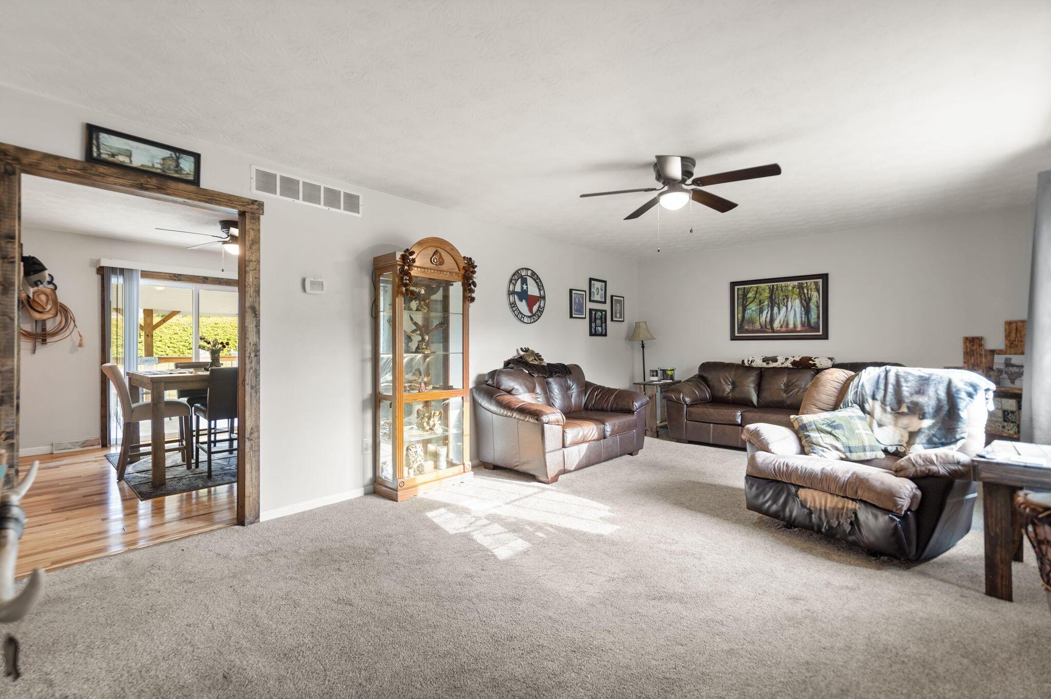 Image 4: 2-web-or-mls-118A4956