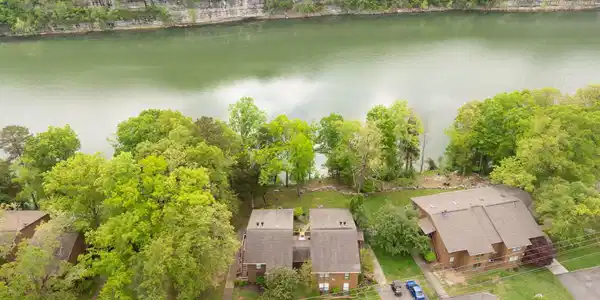 92-3 Woodson Bend Resort