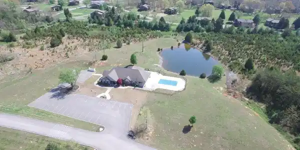 880 Villa Place