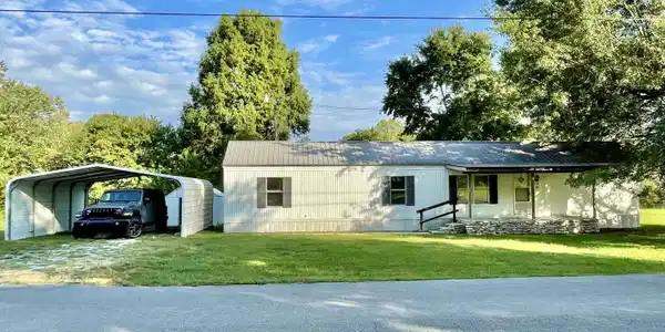 156 Lakeview Drive