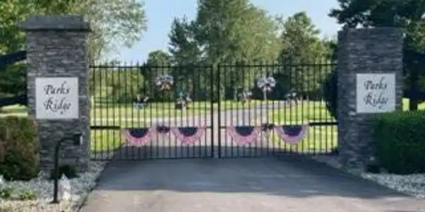 105 &107 Cascade  (Parks Ridge Subd) Circle