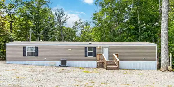 566 Cherokee Trail