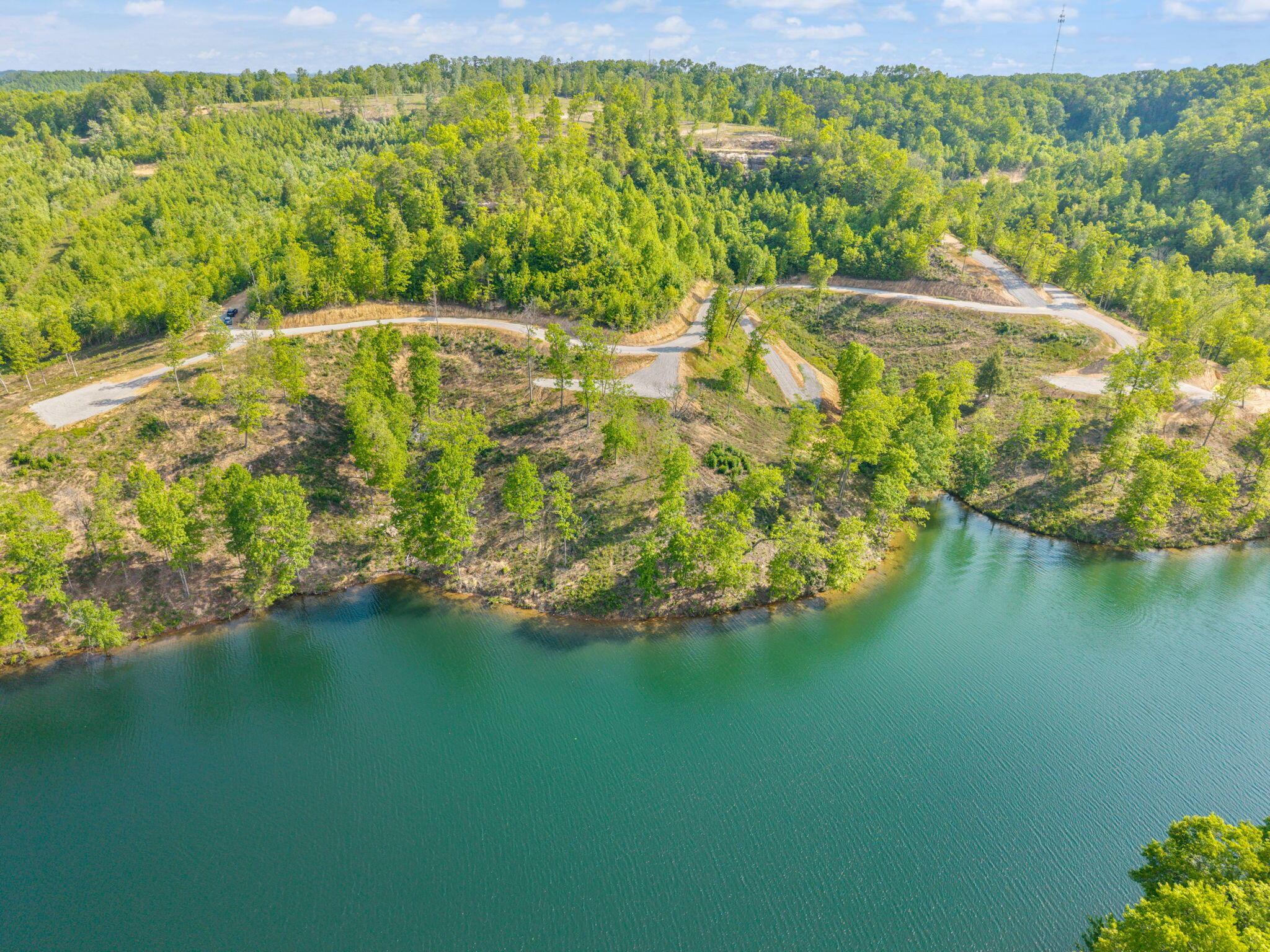 Image 3: WOOD CREEK LAKE