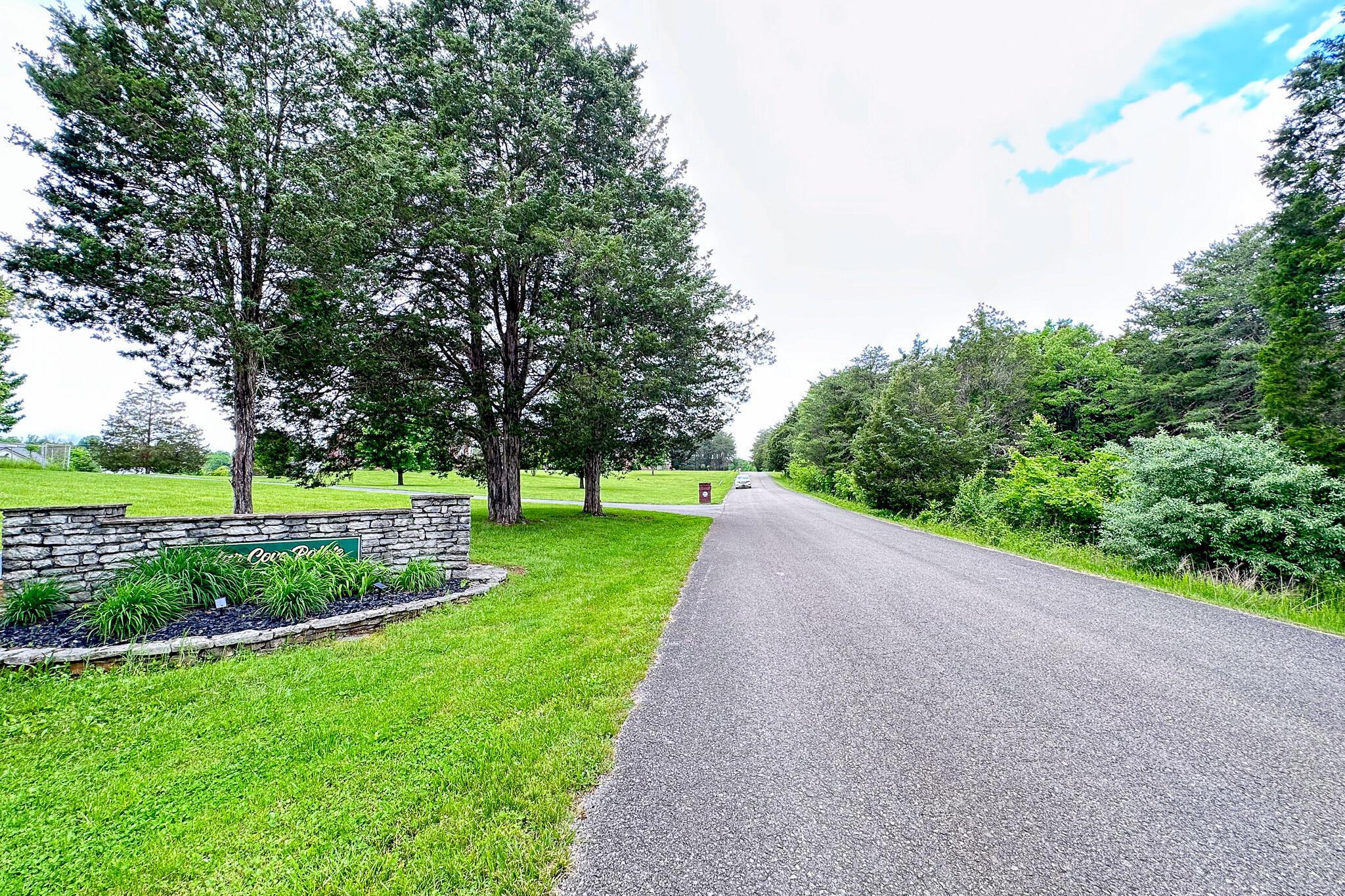 Image 1: Entrance Cedar Pointe