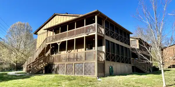68-4 Woodson Bend Resort