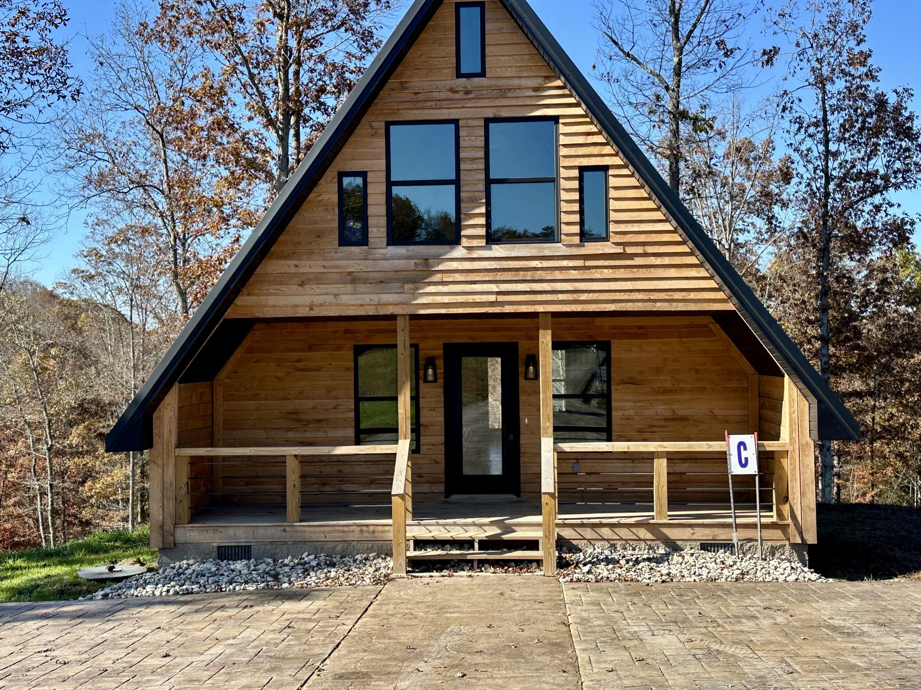 Image 4: FRONT PORCH