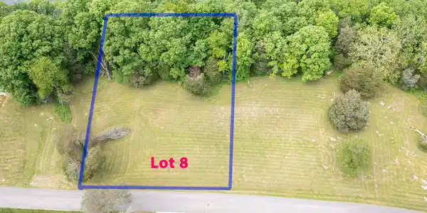 Lot 8 Cedar Pointe Drive