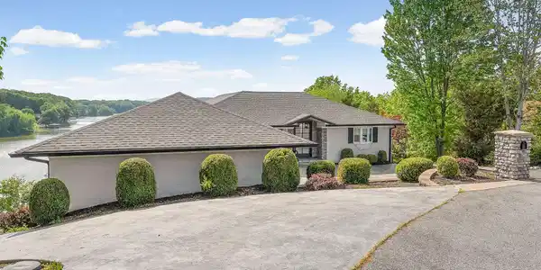 Image 4: 4-web-or-mls-401-pollard-cir