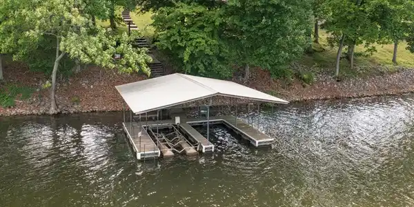 Image 3: 213 Sun Hill Private DOCK