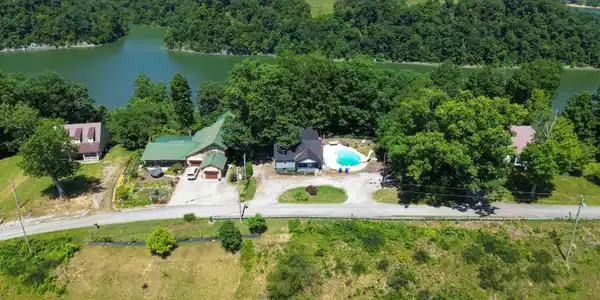 368 Shoreline Drive
