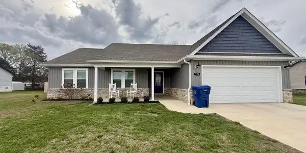 174 Lone Oak Drive