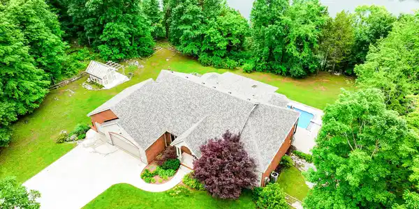 495 Perry Lee Colyer Road
