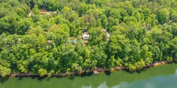 525 North Lake Drive