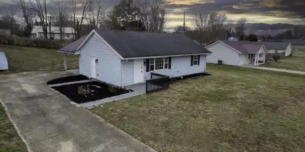 5444 Scenic Vista Drive