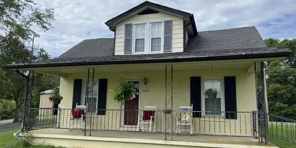 1055 KY 92