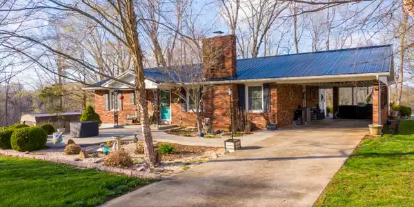 160 Military Road