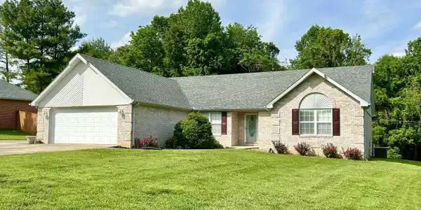 348 Lakepointe Drive