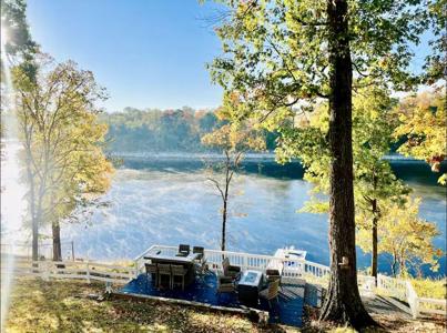 1390 Paradise Camp Road