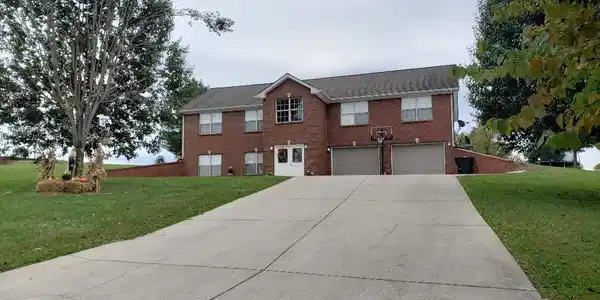 487 Summit Pointe Drive