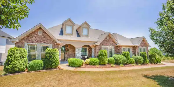 37 Retreat Point