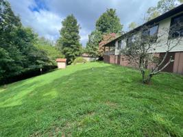 75 Lakeshore Drive