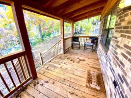 121 Woodland Grove Drive